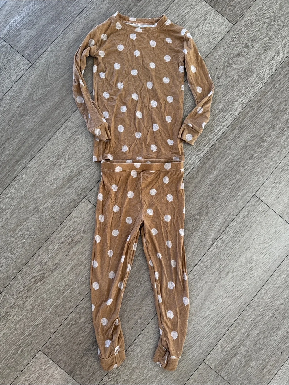 Brave Little Ones seashell bamboo pajama set girls size 4T